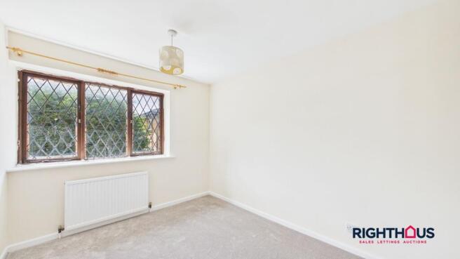 3 bed Semi-Detached to rent Image 7