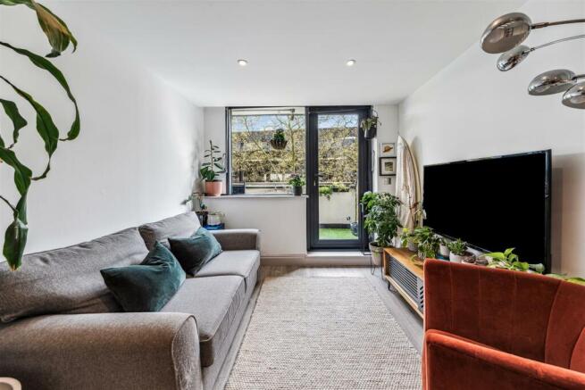 Chiswick High Road, W4 - FOR SALE