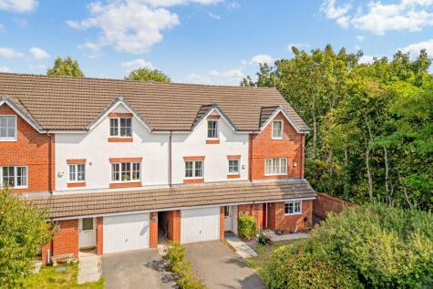 Maplewood Close, Widnes, WA8