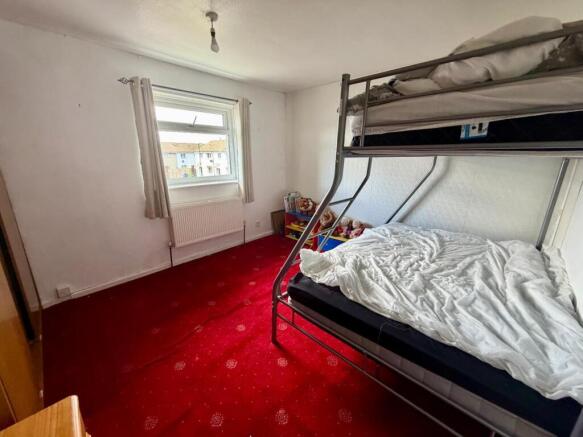 3 bed Terraced for sale Image 8
