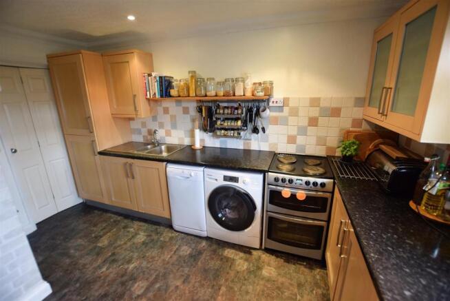 Kitchen / Breakfast Room