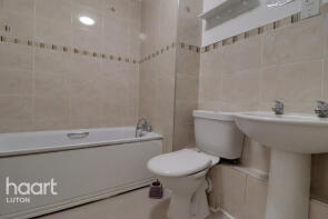 4, Queens Court, Knightsfield, Luton LU2 7LN