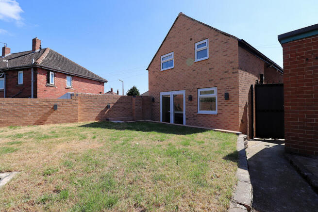 6 bed Detached for sale Image 10