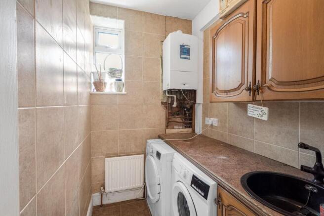 4 bed Semi-Detached for sale Image 12