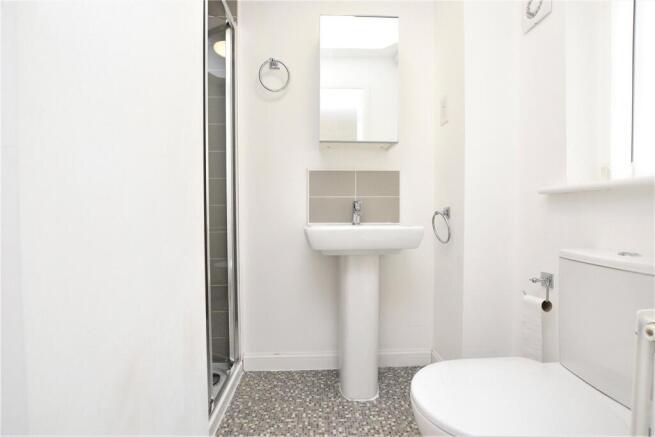 3 bed Semi-Detached to rent Image 8