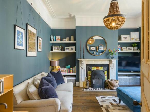 Living Room E.jpg