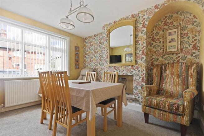 Hawthorn Avenue, Yeadon, Leeds photo 4