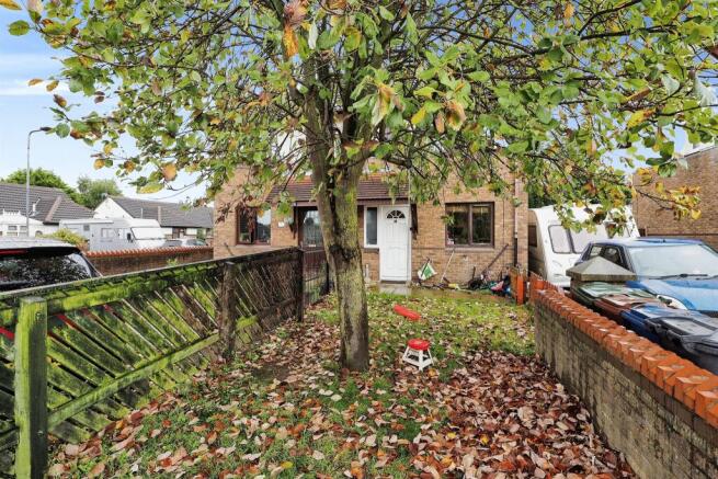 2 bed Semi-Detached for sale Image 12