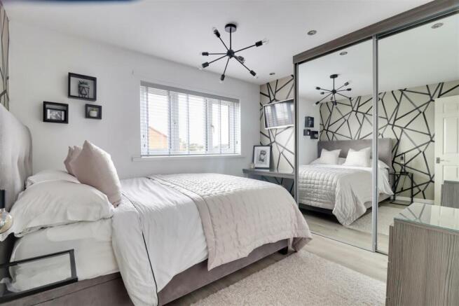 BEDROOM 2