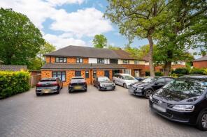 204, Albert Drive, Sheerwater, Woking GU21 5TY