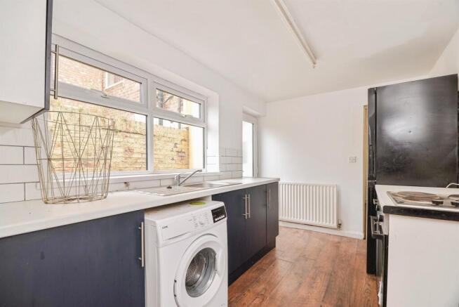 2 bed Terraced for sale Image 6