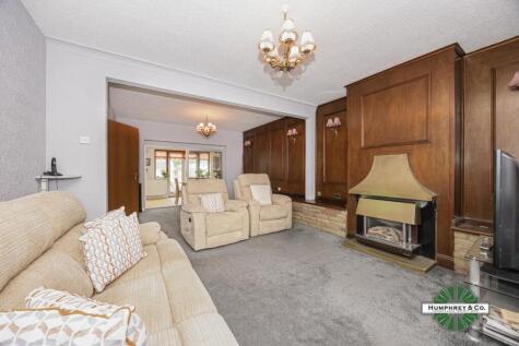 The Close, Chingford, E4 9NU