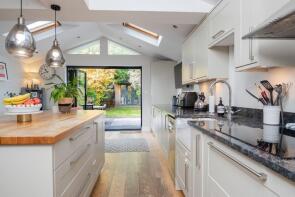 23, Newry Road, Twickenham TW1 1PJ