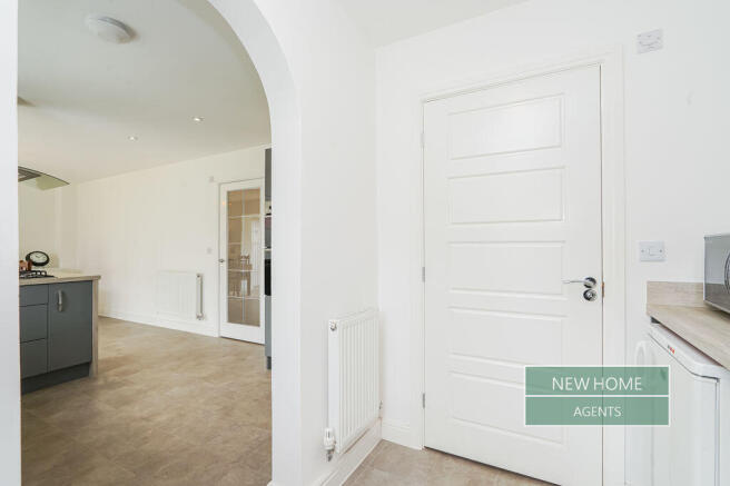 4 bed Detached for sale Image 11