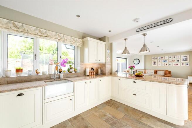 Kitchen/Dining