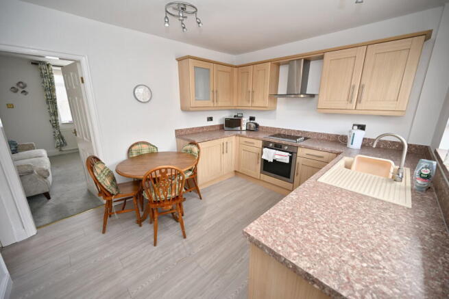 3 bed Semi-Detached for sale Image 5