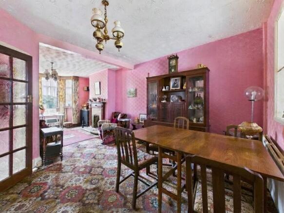Lounge/Dining Room