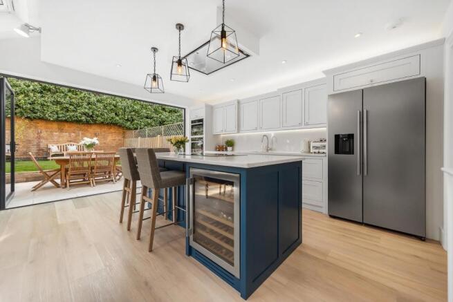 Kitchen (3).jpg