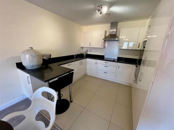 Kitchen Area.jpg
