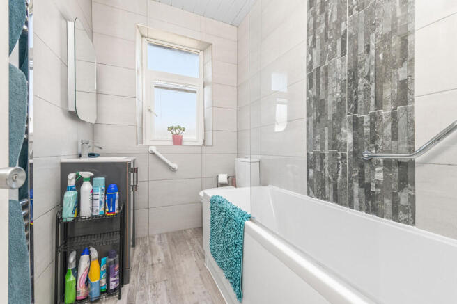 3 bed Semi-Detached for sale Image 10