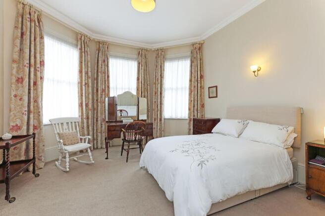 4 bed Semi-Detached for sale Image 5