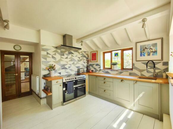 Kitchen/Breakfast Room