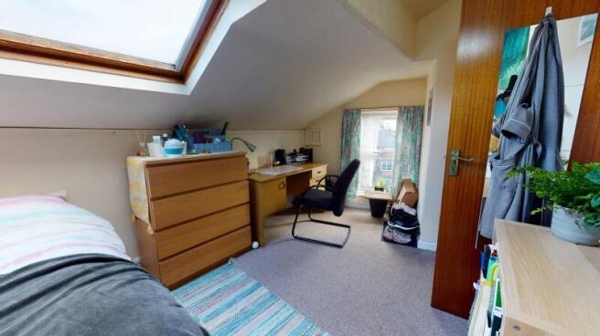 5 bed End of Terrace to rent Image 8