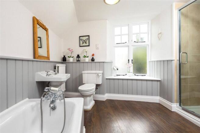 En Suite Bathroom