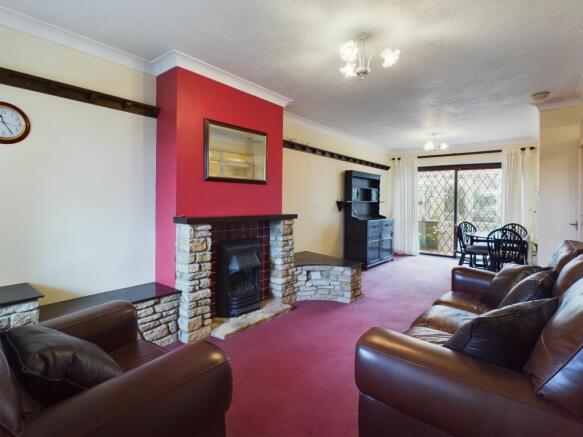 Sitting/Dining Room