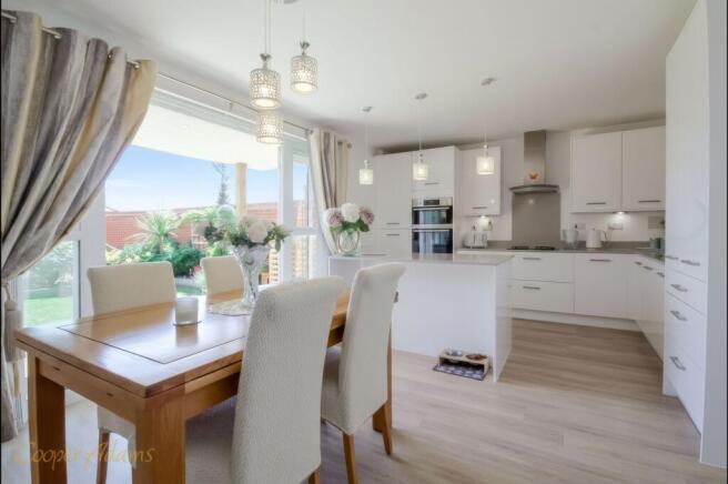 Kitchen / Diner