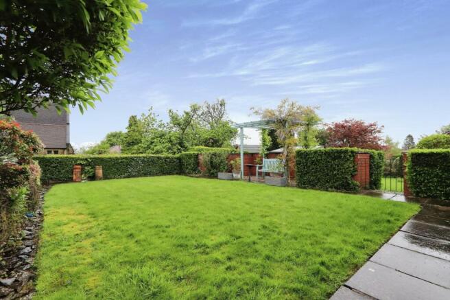 TOP GARDEN
