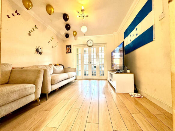 Brian Road, Romford, Essex, RM6 photo 4