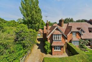 5, Norfolk Cottages, The Street, Pulborough RH20 1PA