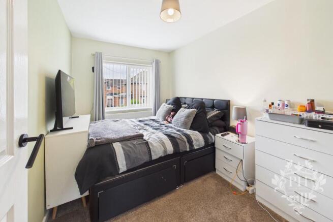 4 bed Semi-Detached for sale Image 9