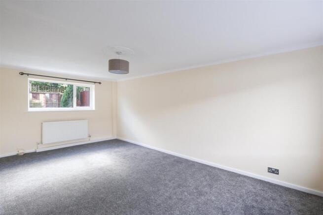 3 bed End of Terrace to rent Image 8