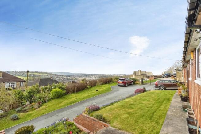 3 bed Bungalow for sale Image 4