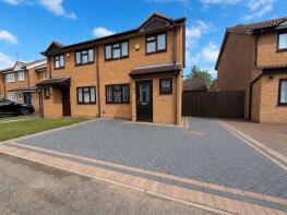 63, Marsom Grove, Luton LU3 4BQ