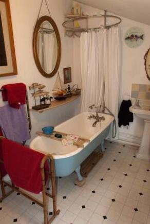 Photo 10