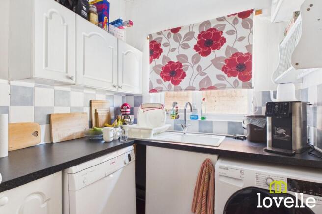 3 bed Terraced for sale Image 6