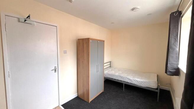 Room Pic 2