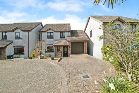 Primrose Close, Camborne, Cornwall, TR14