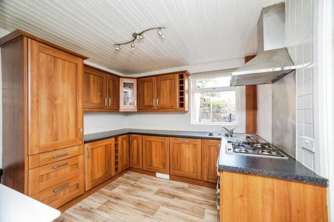 4 bed Semi-Detached for sale Image 5