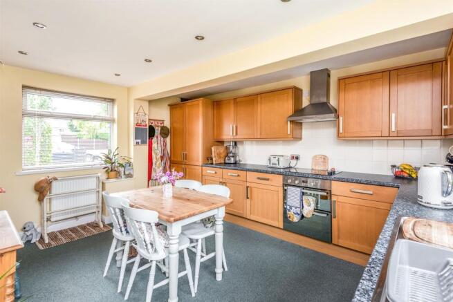 Kitchen Diner: