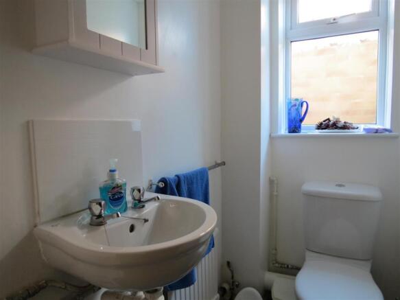 Cloakroom/WC: