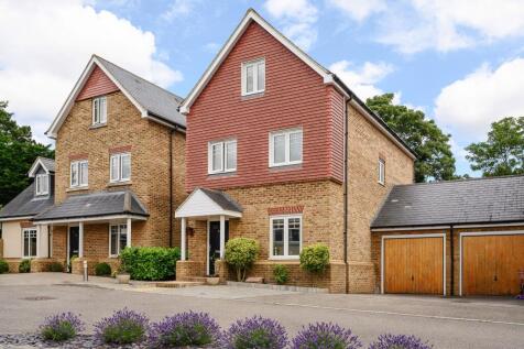 Halcyon Close, Oxshott, KT22