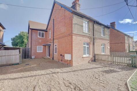 Thame Road, Longwick, Princes Risborough, Buckinghamshire, HP27