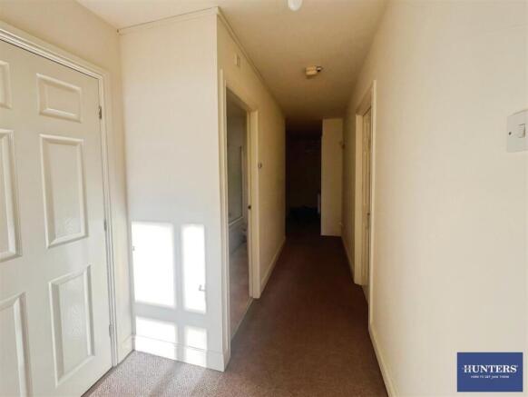 2 bed Apartment for sale Image 5