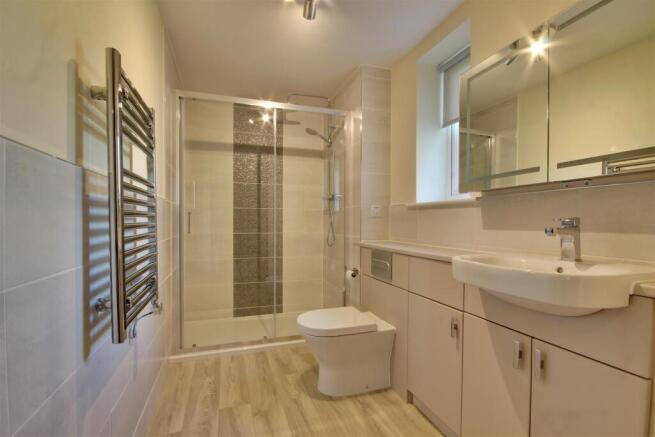 2 bed Flat for sale Image 10
