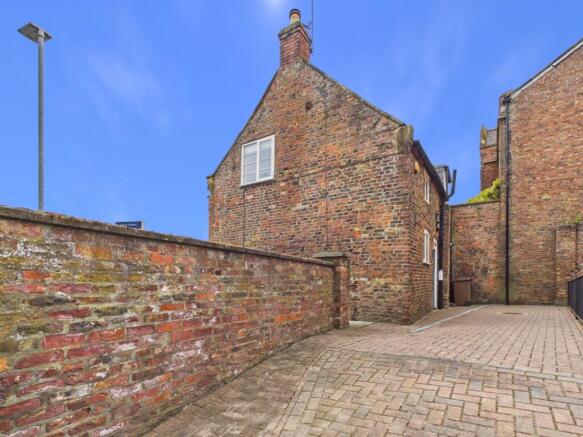 2 bed Cottage for sale Image 4