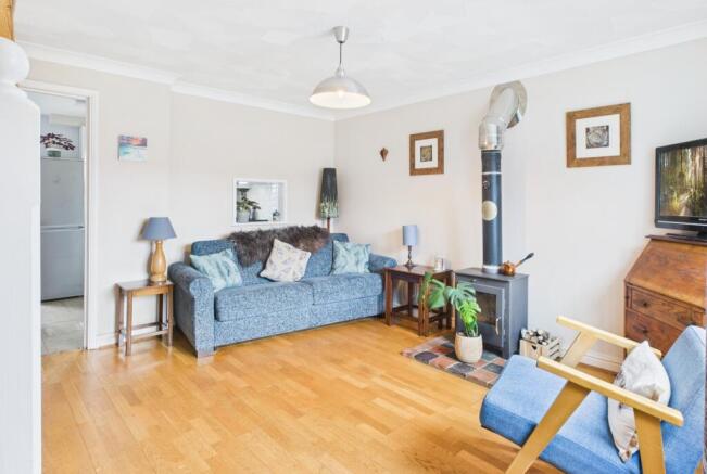 CAM02519G0-PR0376-STILL005